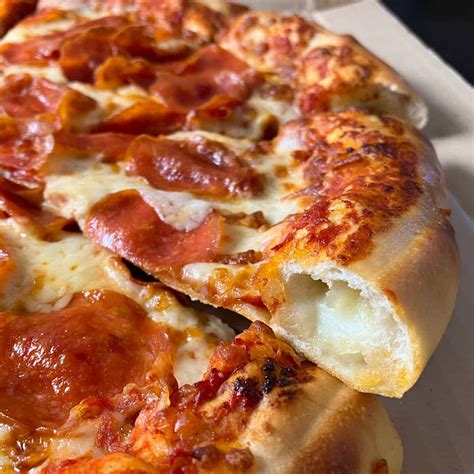 fotografija detajla snemljivega tesnila vrat LTH pizza pulta