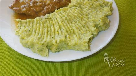 brokolijev pire s parmezanom