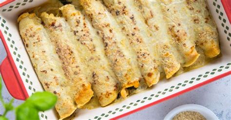 Fotografija gratinirane čajote v pekaču