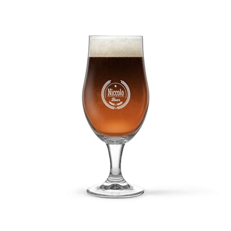Ilustracija kozarca za pivo s simboli Kranja in logotipom prireditve