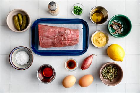 priprava tuniniga namaza z uporabo paličnega mešalnika