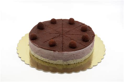 Tematska fotografija sadne veganske torte, morda dvonadstropna