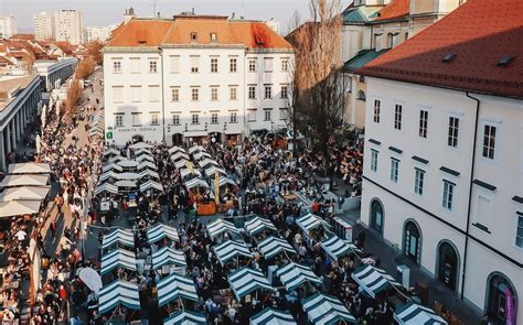 prikaz množice ljudi na Odprti kuhni