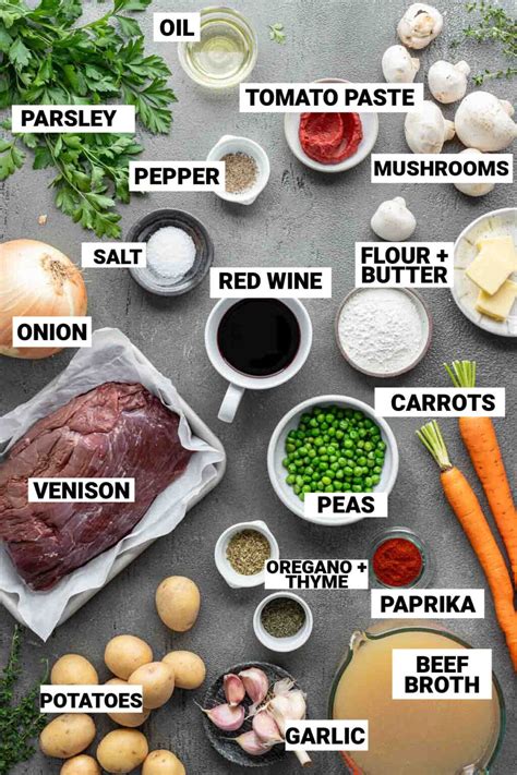 Infographic showing the step-by-step process of making braised venison stew with key ingredients highlighted.