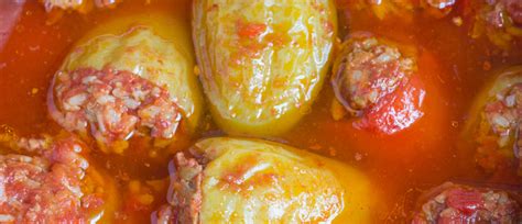 Vegetarijanska polnjena paprika z ajdo