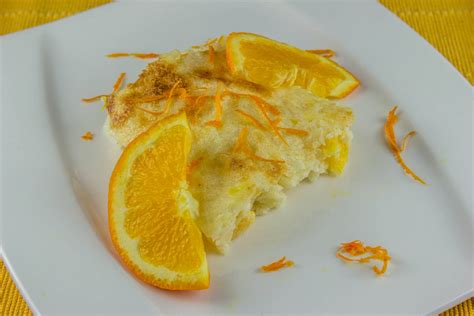sestavine za zdrobov narastek s pomarančo (moka, zdrob, jajca, pomaranče)