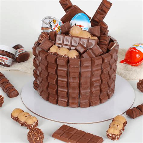 Thematic photo of Kinder chocolate cake decorated