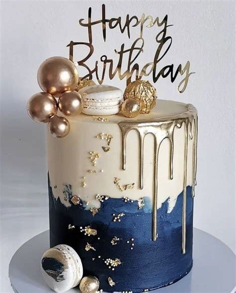 Birthday cake with custom
