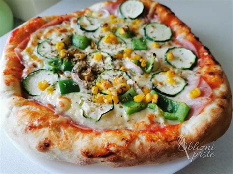 Testo za pico, ki počiva pred oblaganjem