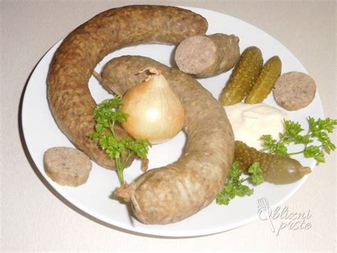 Tematično fotografijo jetrnih klobas