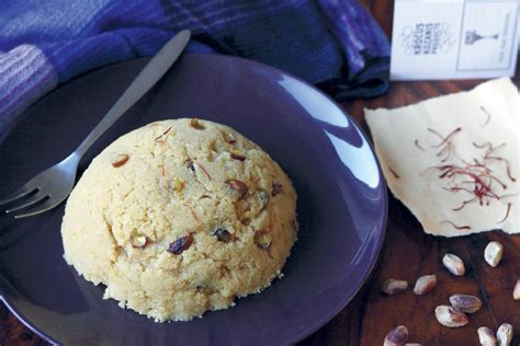 Skodelice halva z žafranom in pistacijami