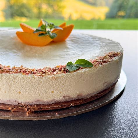 recept za limonino pito brez pečenja s piškotnim dnom