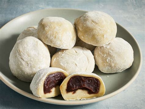 Fotografija kitajskih mochi kroglic s kokosom