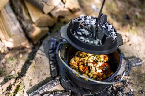 Primer Dutch Oven litoželeznega pekača