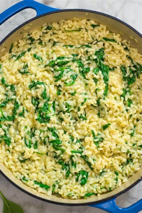 Infographic: Step-by-step preparation of spinach risotto