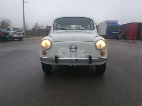 Zastava Fićo in vojaki JLA med pregledom