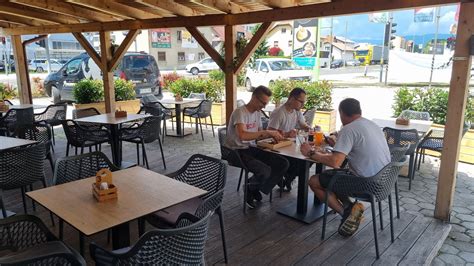 Zunanji videz restavracije PizzaBurger POINT bar Celje