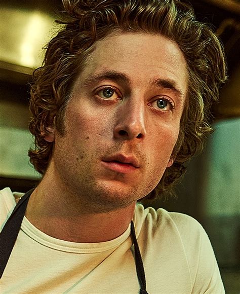Jeremy Allen White kot Carmy Berzatto v napeti sceni iz serije The Bear