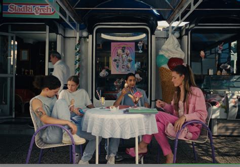 Mladostniški prizor deklet iz filma Mystic Pizza