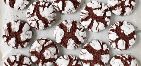 Ilustracija čokoladnih razpokančkov s sladkorno skorjo