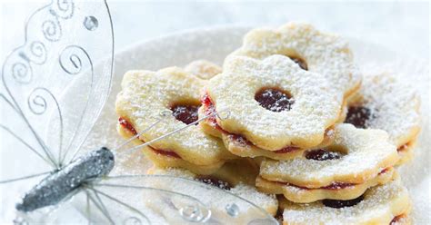 Ilustracija linških piškotov, polnjeni z marmelado