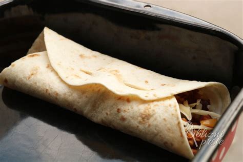 shema zvijanja tortilj z mesnim nadevom