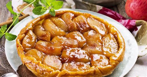 Prikaz sestavin za pripravo tarte Tatin