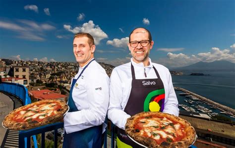 Tematska fotografija različnih pic s Pizzerie Napoli