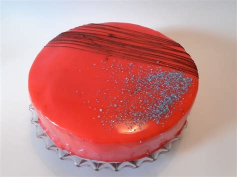 Sestavine za pripravo mirror glaze obliva