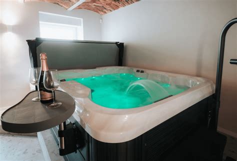 Moderen apartma Royal z jacuzzijem in pogledom na morje v Krvavici