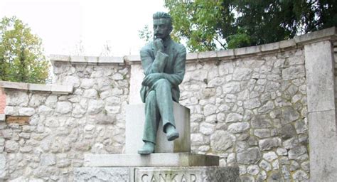 Portreti Ivana Cankarja in Tine Vrščaj
