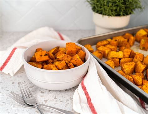 Pripravljen pečen pastinak kot priloga