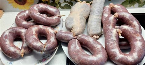Tradicionalne slovenske koline in priprava klobas