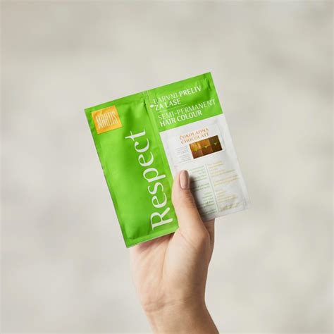 Škatla z različnimi odtenki prelivov Respect.