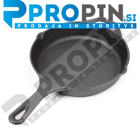 Slika: litoželezna Crofton ponev v uporabi