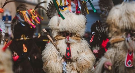 Slovenski tradicionalni pustni liki (Kurenti, Laufarji)