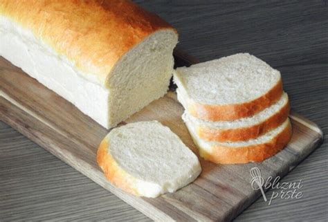 kruh za toast rolice brez skorje in razvaljan kruh