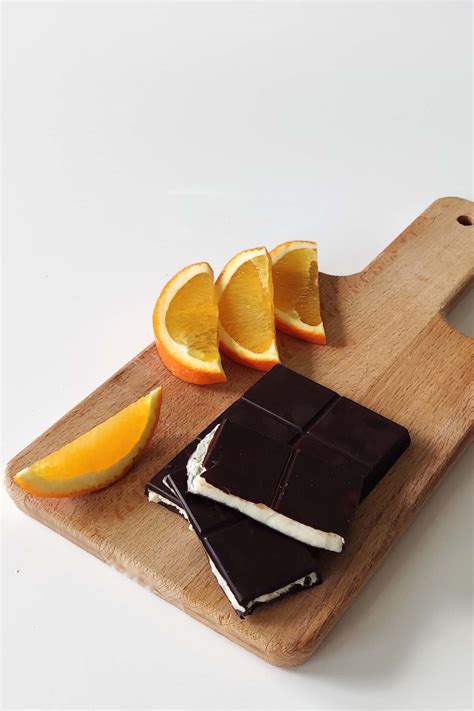 LCHF čokolada s pomarančnim polnilom