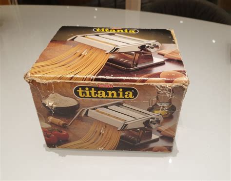 strojček za izdelavo testenin