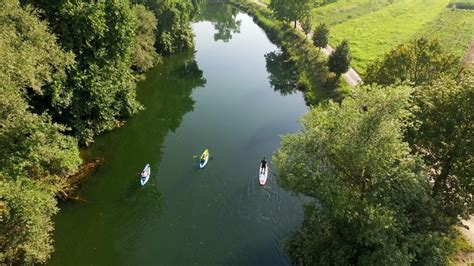 Tematska fotografija gostišča Podskala z vrtom ob reki Vipavi
