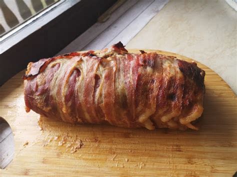 Pripravljena mreža pečenka pred peko