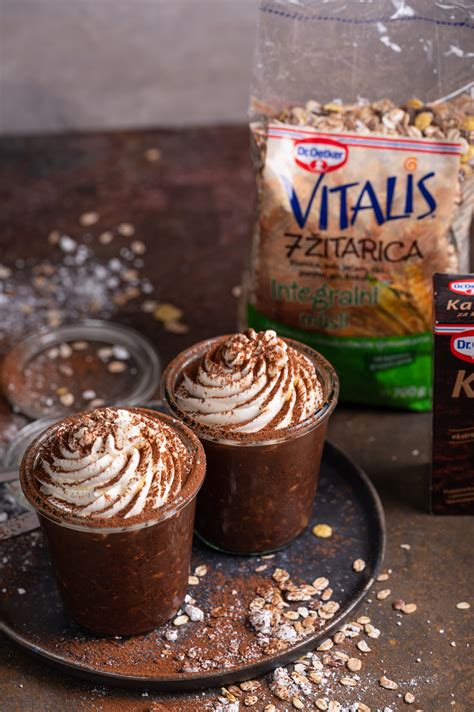 priprava čokoladnega pudinga iz kakija