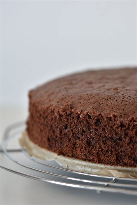 Prikaz sestavin za naprednejši recept: čokoladni biskvit, lešnikov namaz, banane, mascarpone, kokos