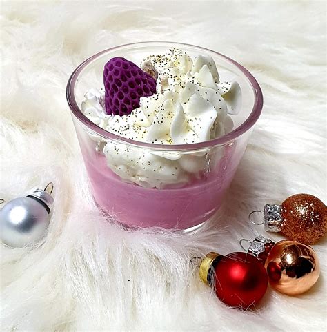 Goreč božični puding s prelivom