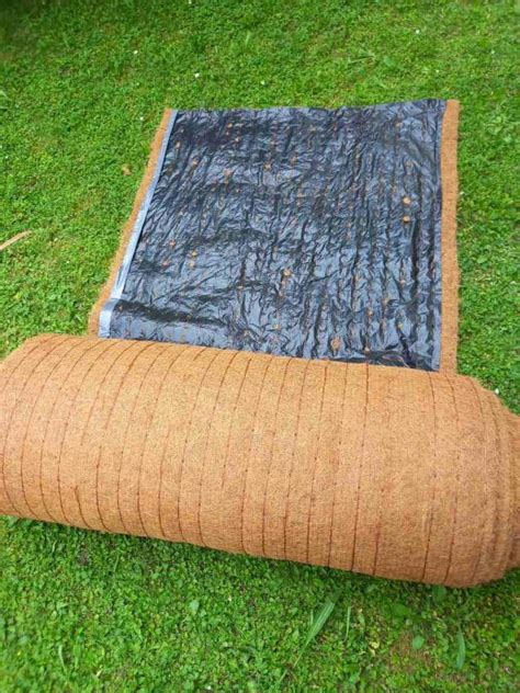 kokosova vlakna zastirka za vrt