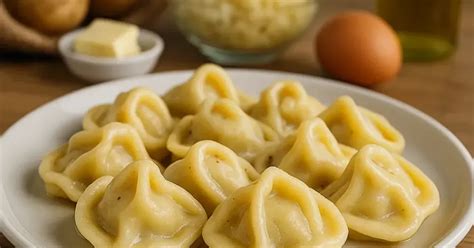 Pripravljeni idrijski žlikrofi