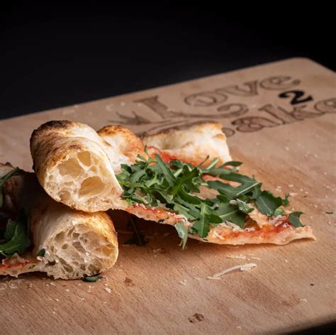 sveže sestavine za poletno pico z bučkami