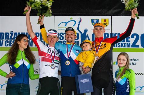 Aleks Klobasa na zmagovalnem odru državnega prvenstva