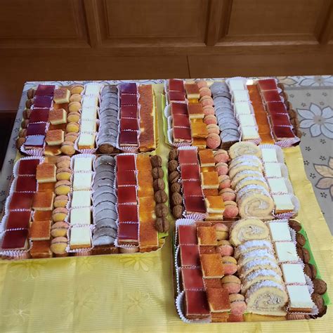 Različne torte in sladice iz Slaščičarne Urška