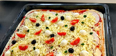 Klasična, tradicionalna pizza v Pizzerii Marina